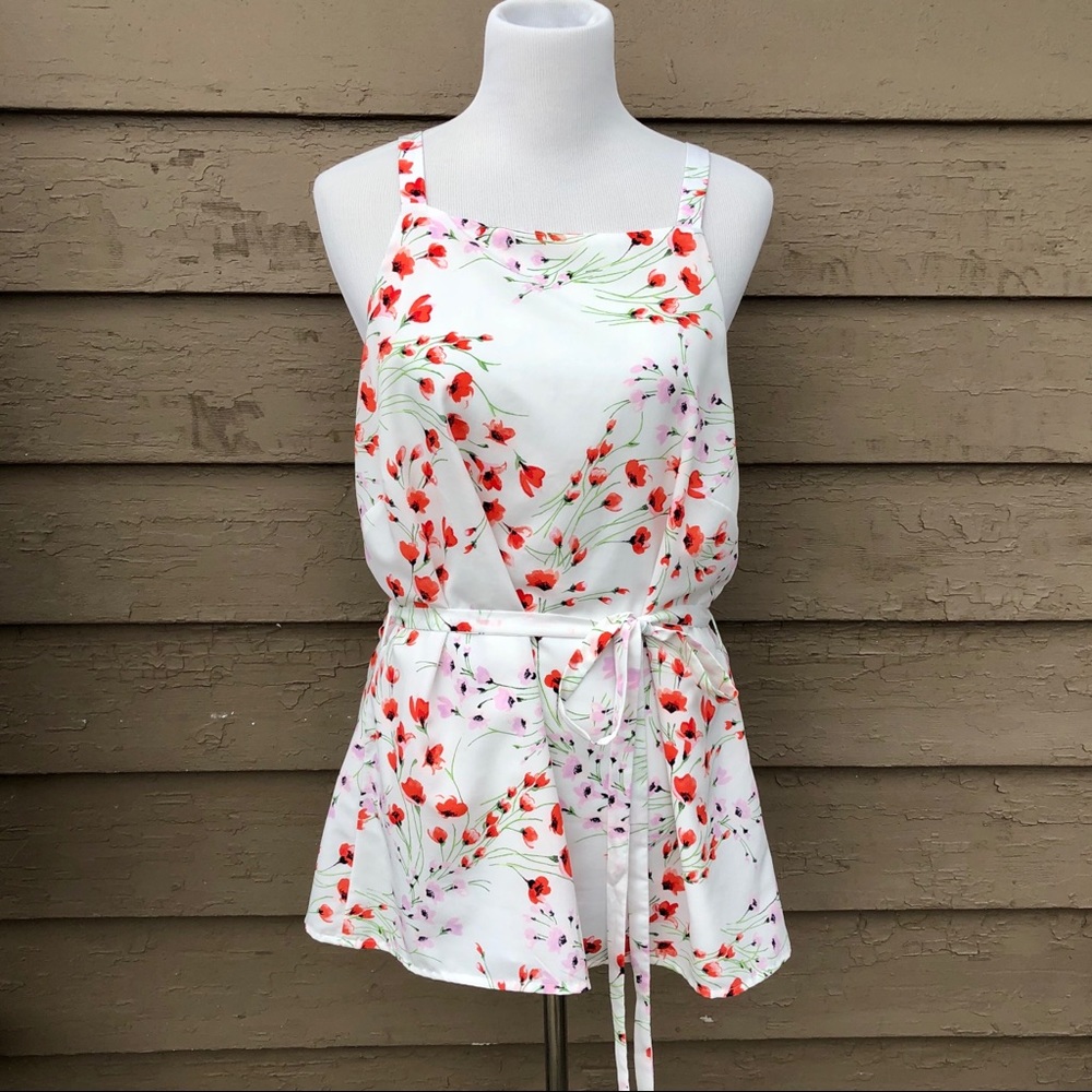 ☀️☀️☀️ 4/$20 Banana Republic floral belted tank! - Picture 1 of 6